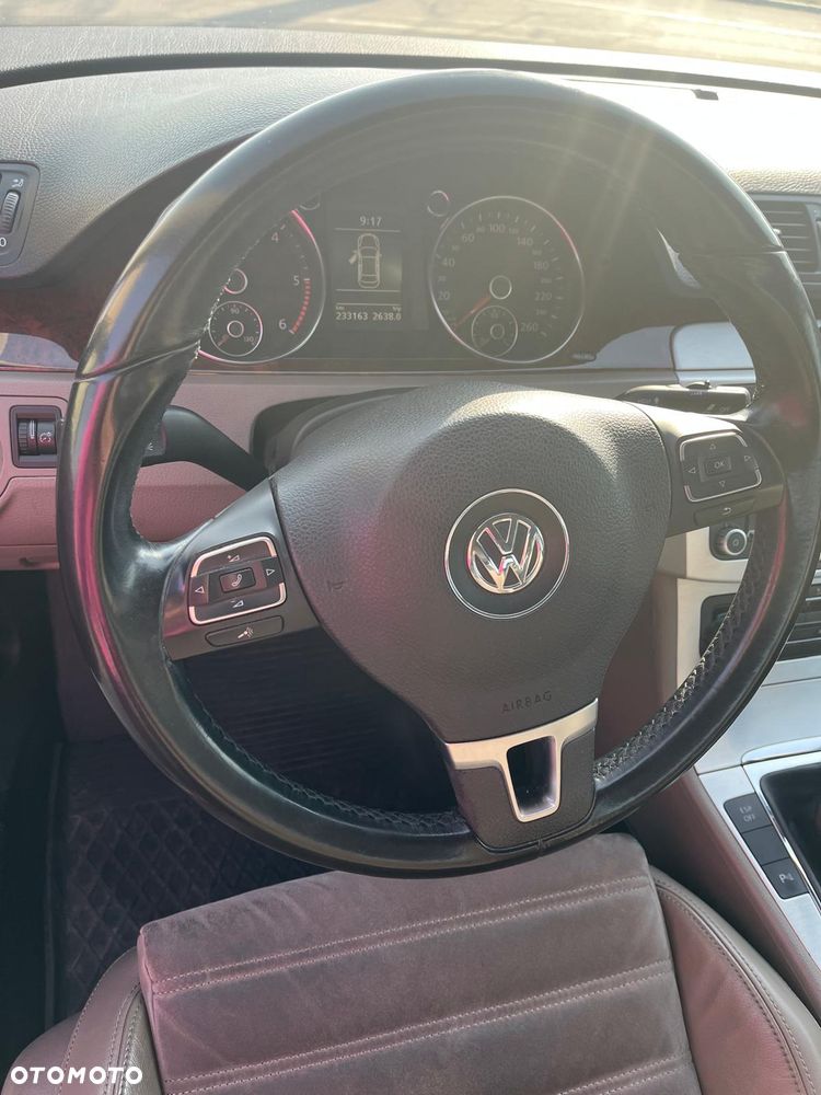 Volkswagen Passat 2.0 TDI DPF Highline - 9
