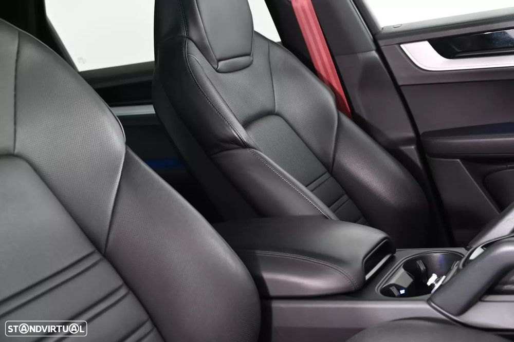 Porsche Cayenne - 29