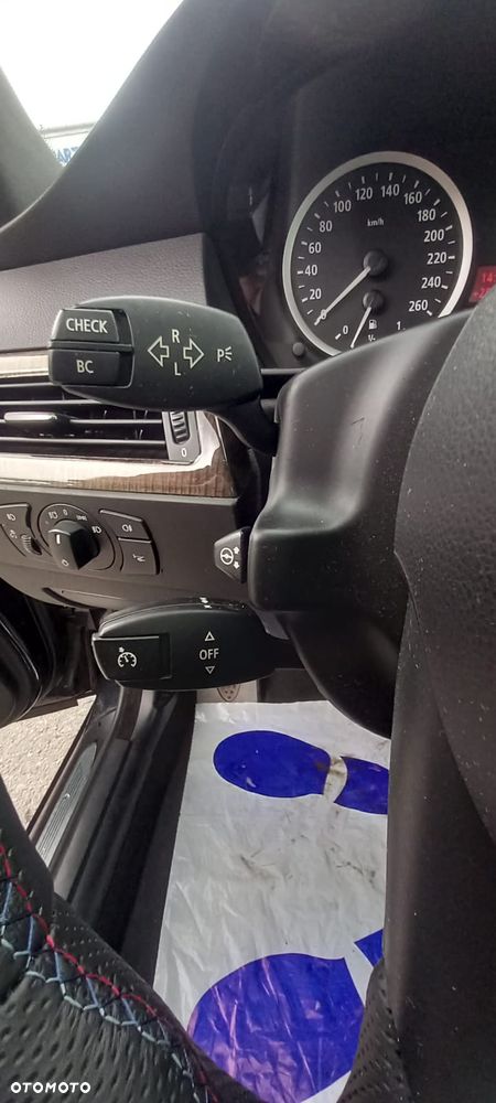 BMW Seria 5 530i - 22