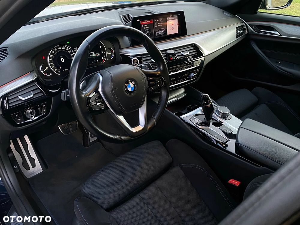 BMW Seria 5 530i xDrive M Sport sport - 9