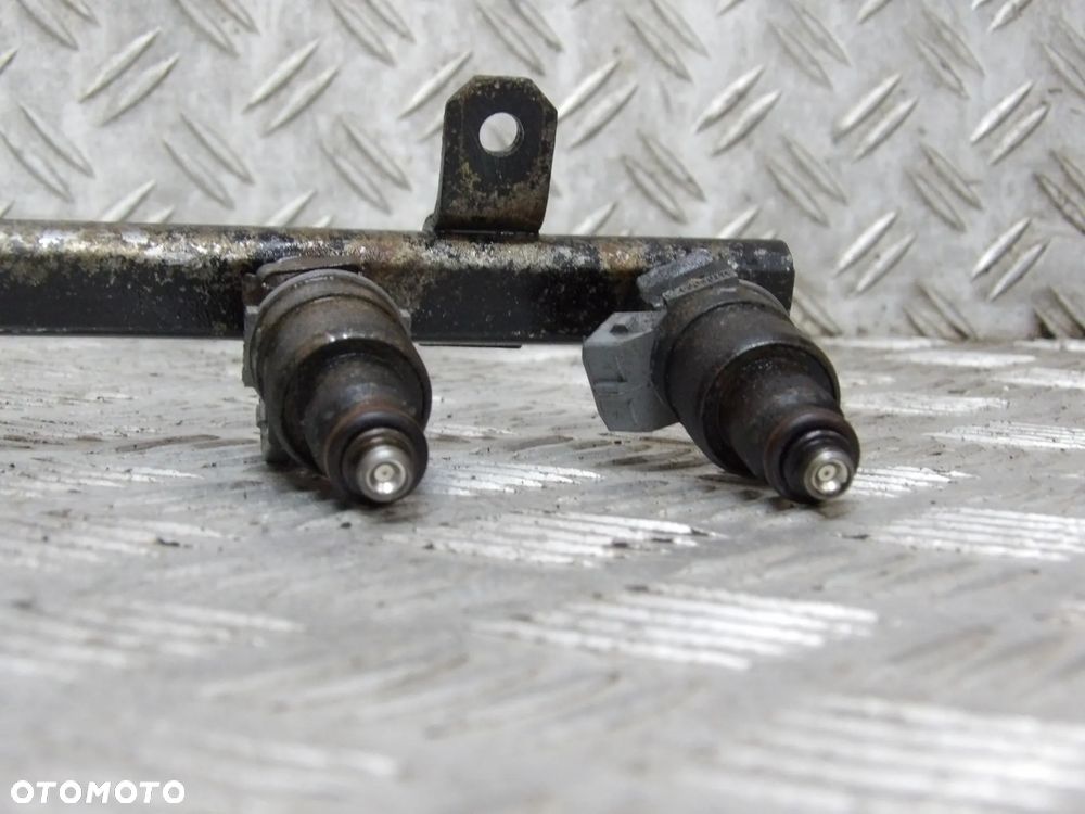 JEEP GRAND CHEROKEE ZJ XJ 4.0 LISTWA WTRYSKOWA WTRYSKI KPL. - 8