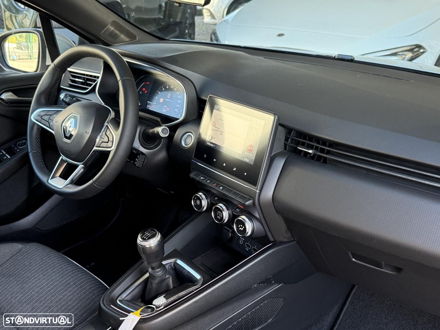 Renault Clio 1.0 TCe Intens Bi-Fuel - 38