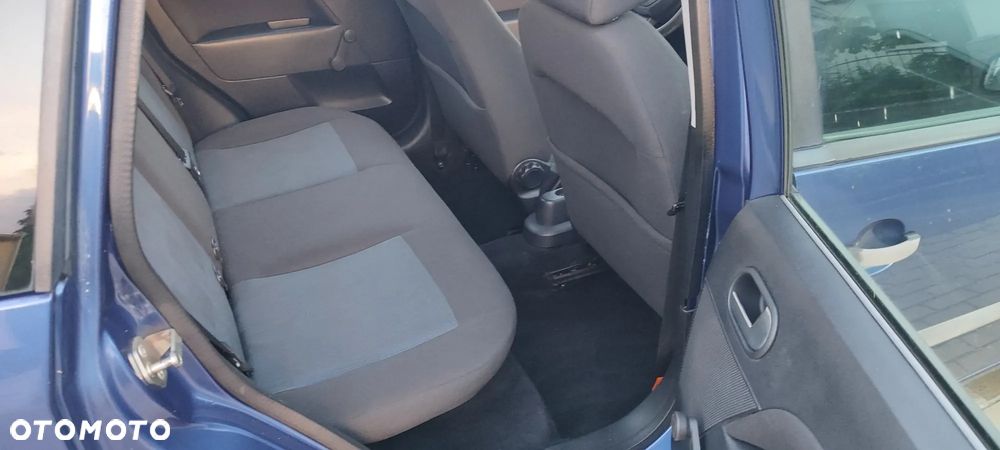 Ford Fiesta 1.4 Style - 11