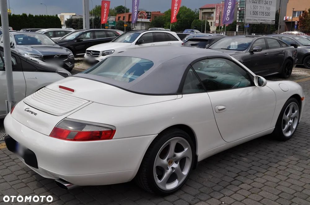Porsche 911 Carrera - 10
