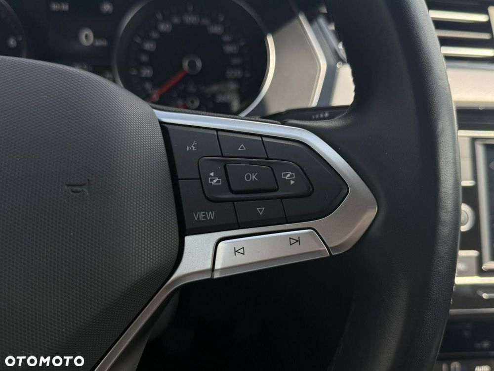 Volkswagen Passat - 18