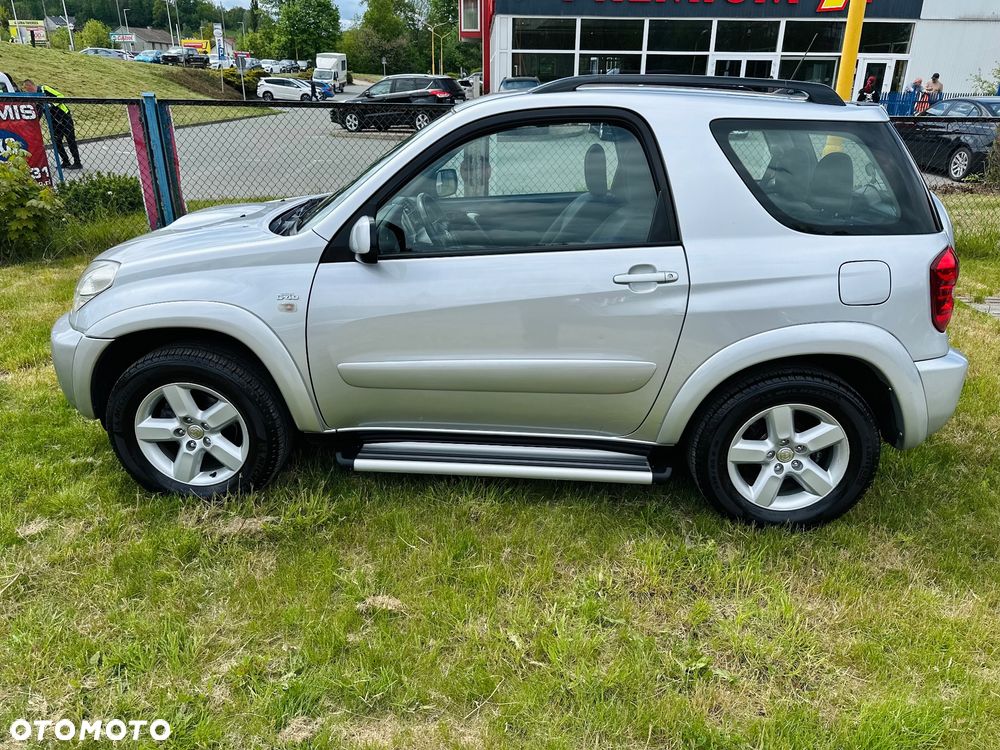 Toyota RAV4 - 16