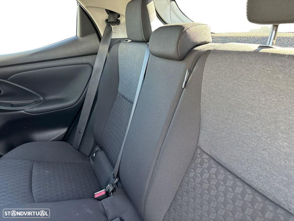 Toyota Yaris - 12