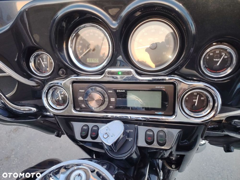 Harley-Davidson FLHTCU Ultra - 6