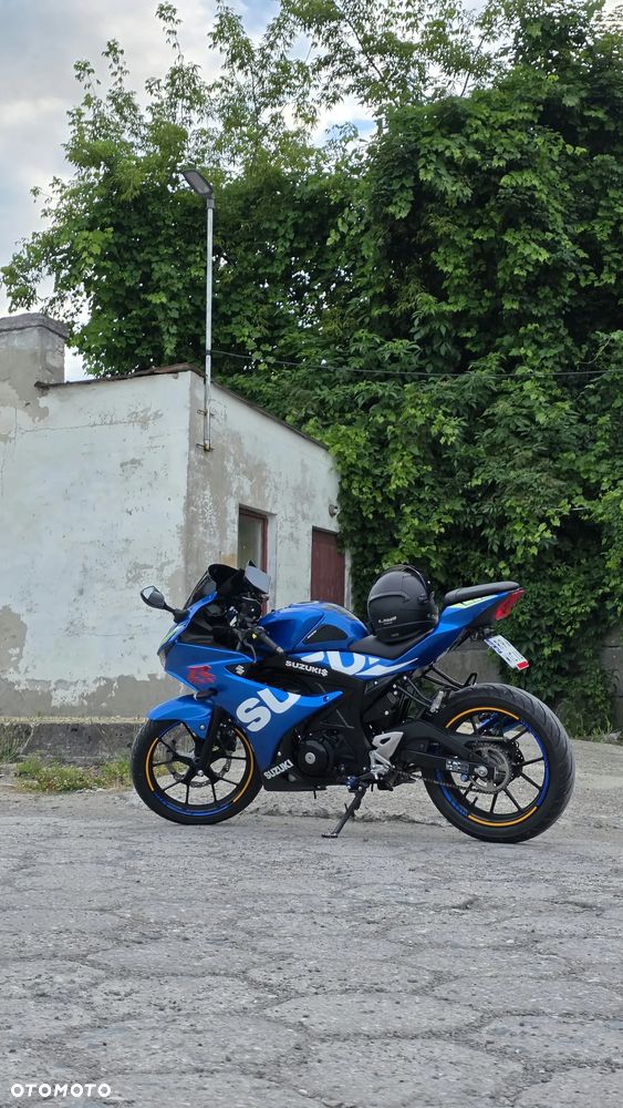 Suzuki GSX-R - 11