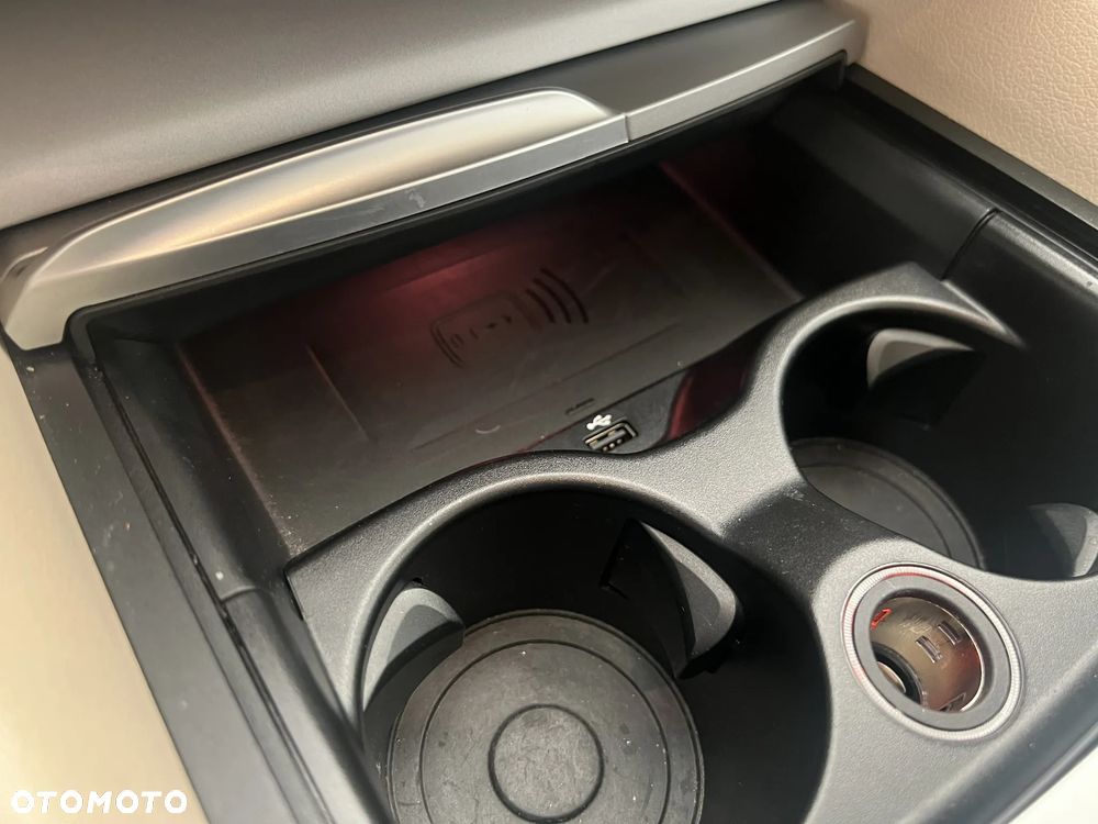 BMW Seria 5 520d mHEV - 27