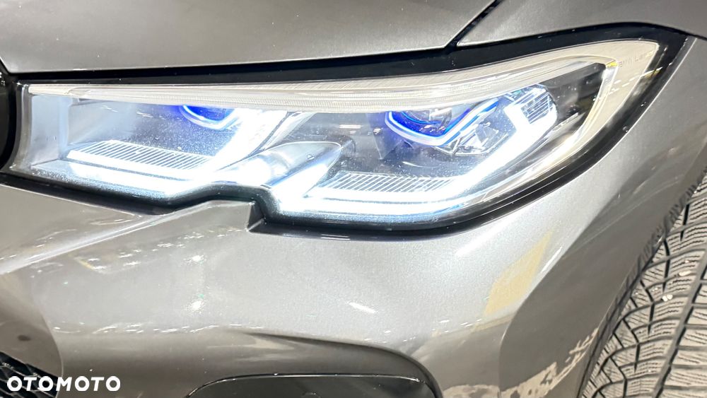 BMW Seria 3 330i xDrive M Sport sport - 4