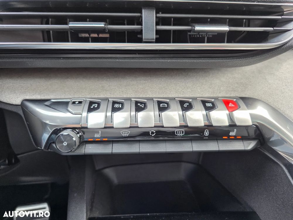 Peugeot 3008 225 e-EAT8 GT Pack - 29