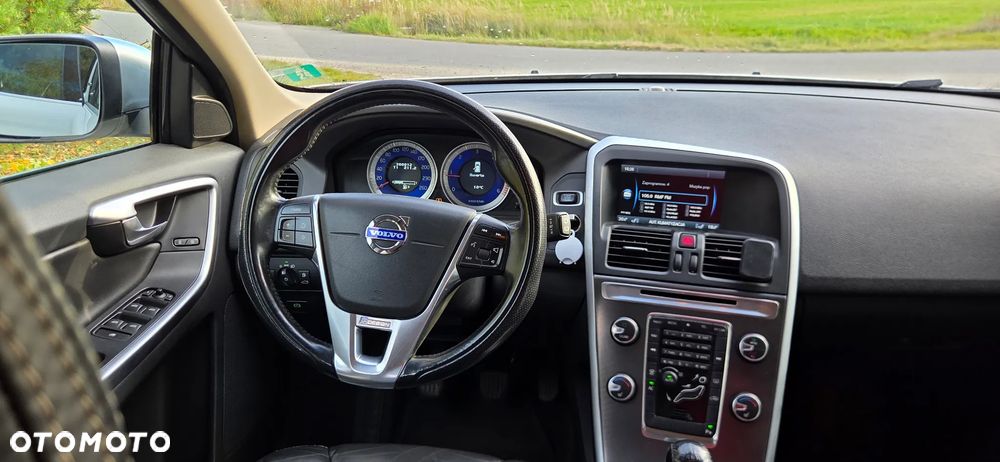 Volvo XC 60 - 8