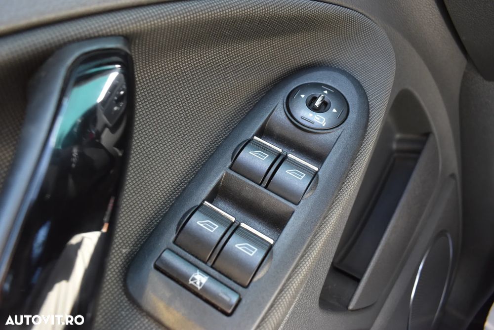 Ford Kuga 2.0 TDCi 4WD Powershift Trend - 15