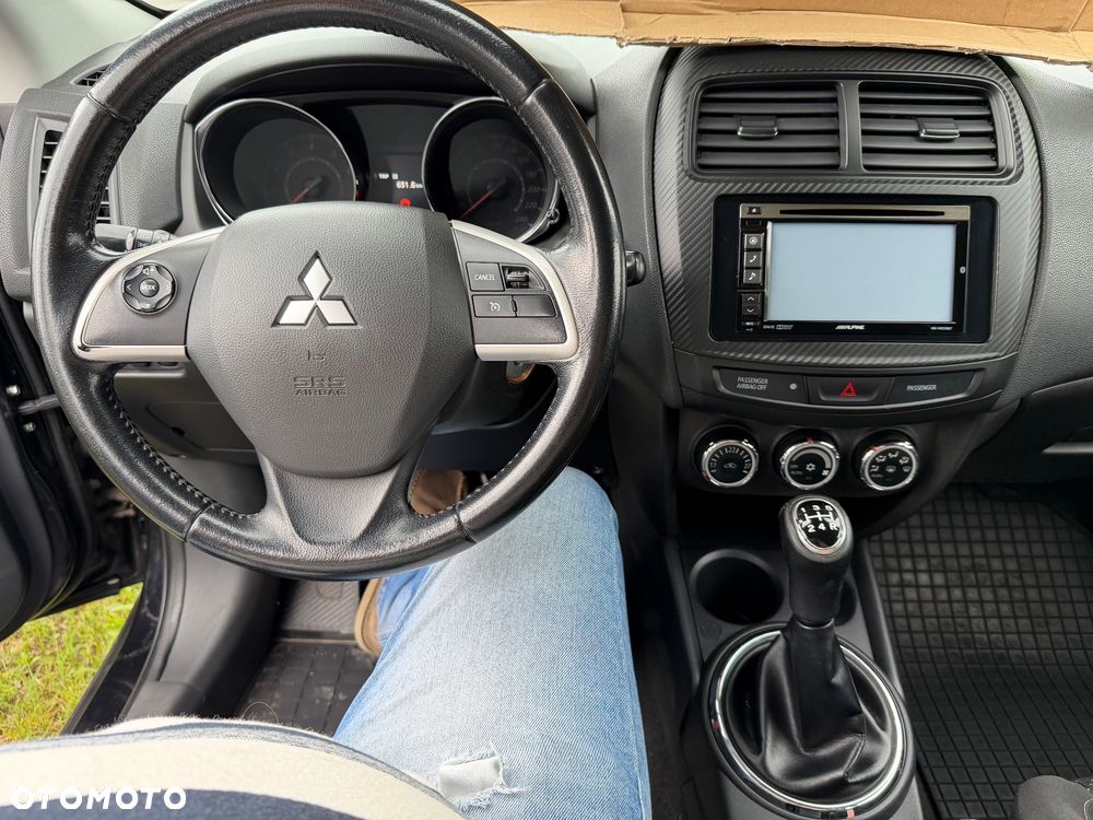 Mitsubishi ASX - 10