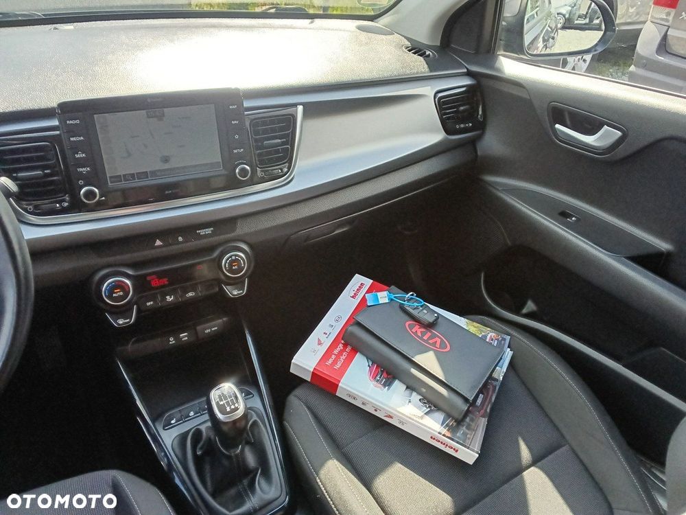 Kia Rio - 15