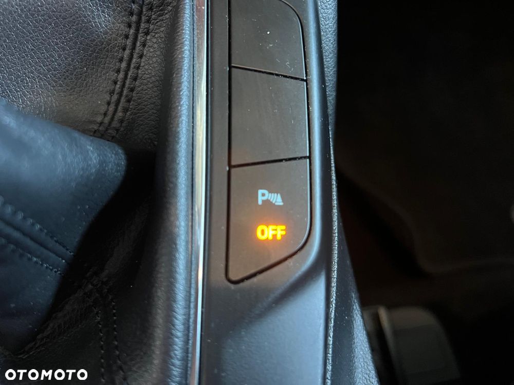 Ford Kuga 1.5 EcoBoost COOL&CONNECT - 25