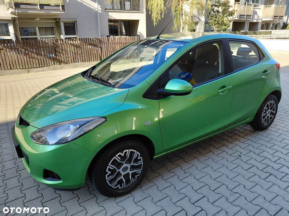 Mazda 2 2008 photo 2