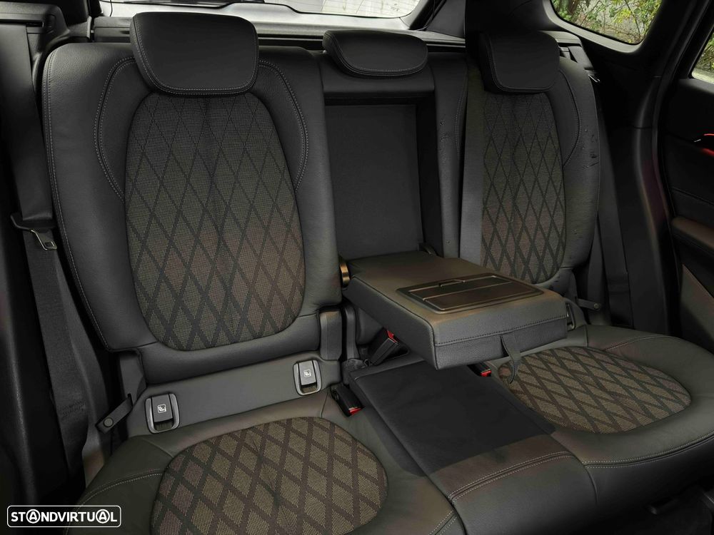 BMW X1 16 d sDrive xLine Auto - 52