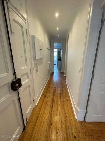 Apartamento T2+1 para Arrendamento – Campo de Ourique - Grande imagem: 2/12