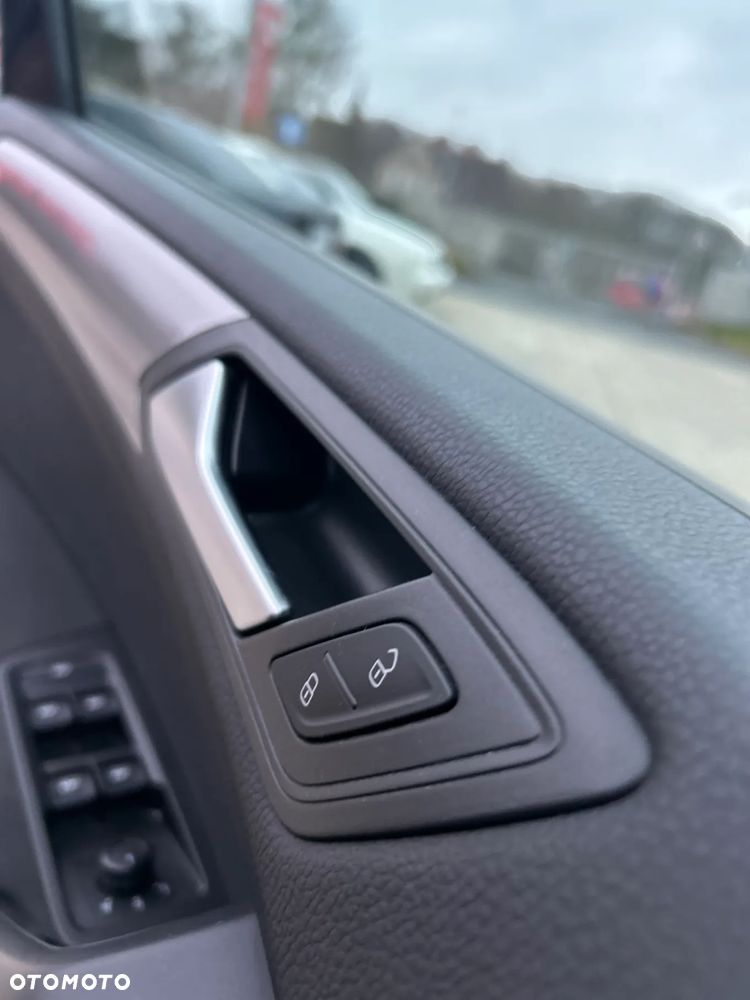 Volkswagen Touran 1.5 TSI EVO Trendline - 24