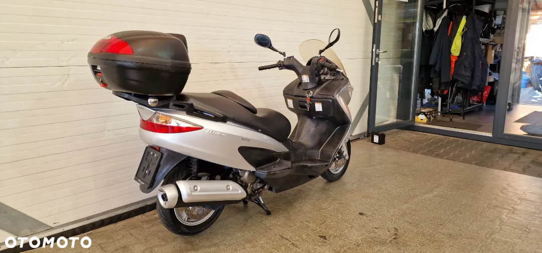 Suzuki Burgman - 20