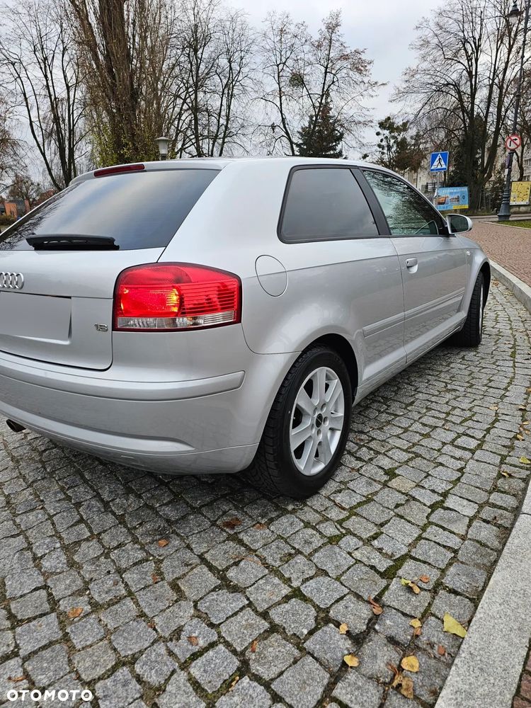 Audi A3 3-drzwiowe 1.6 Attraction - 8
