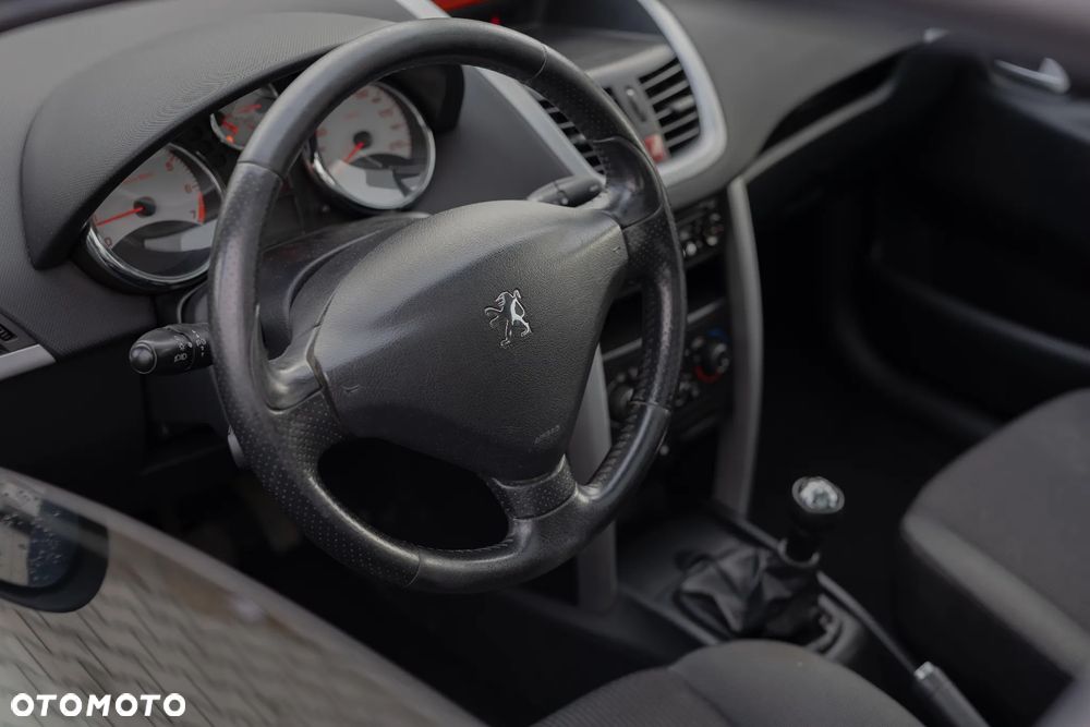 Peugeot 207 1.4 - 27