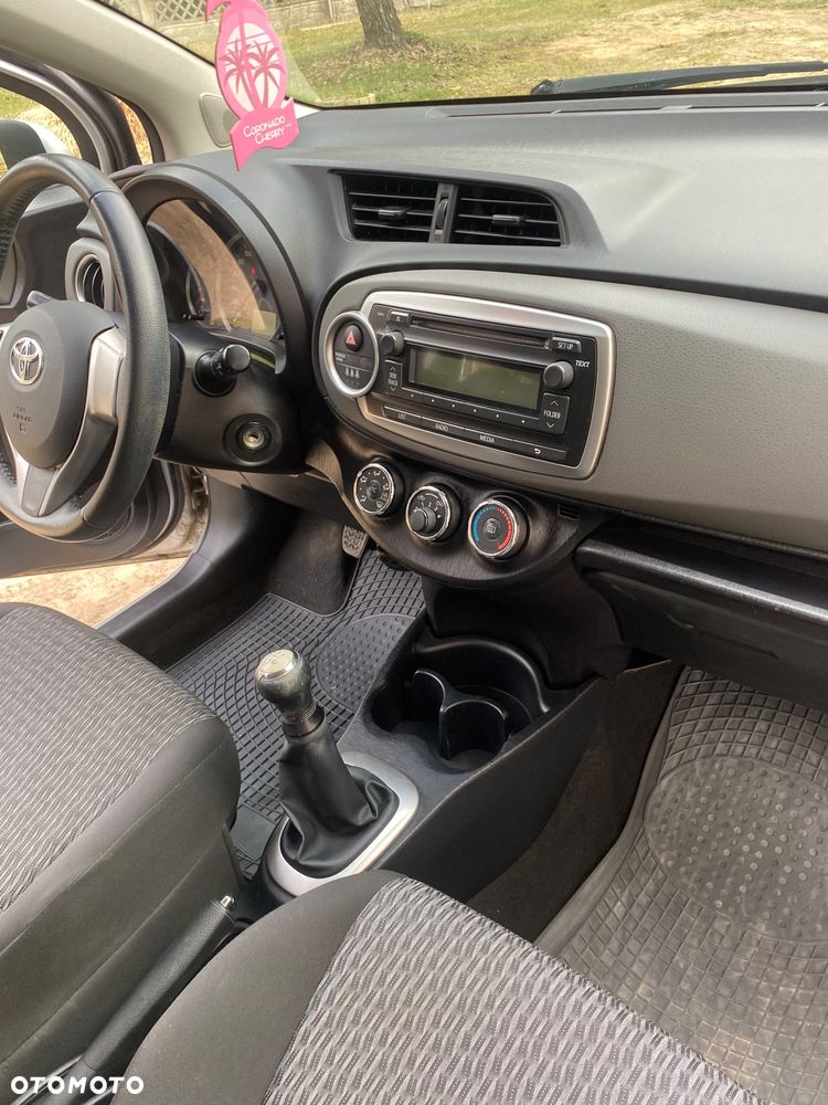 Toyota Yaris - 36