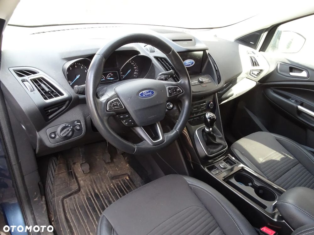 Ford Kuga - 9