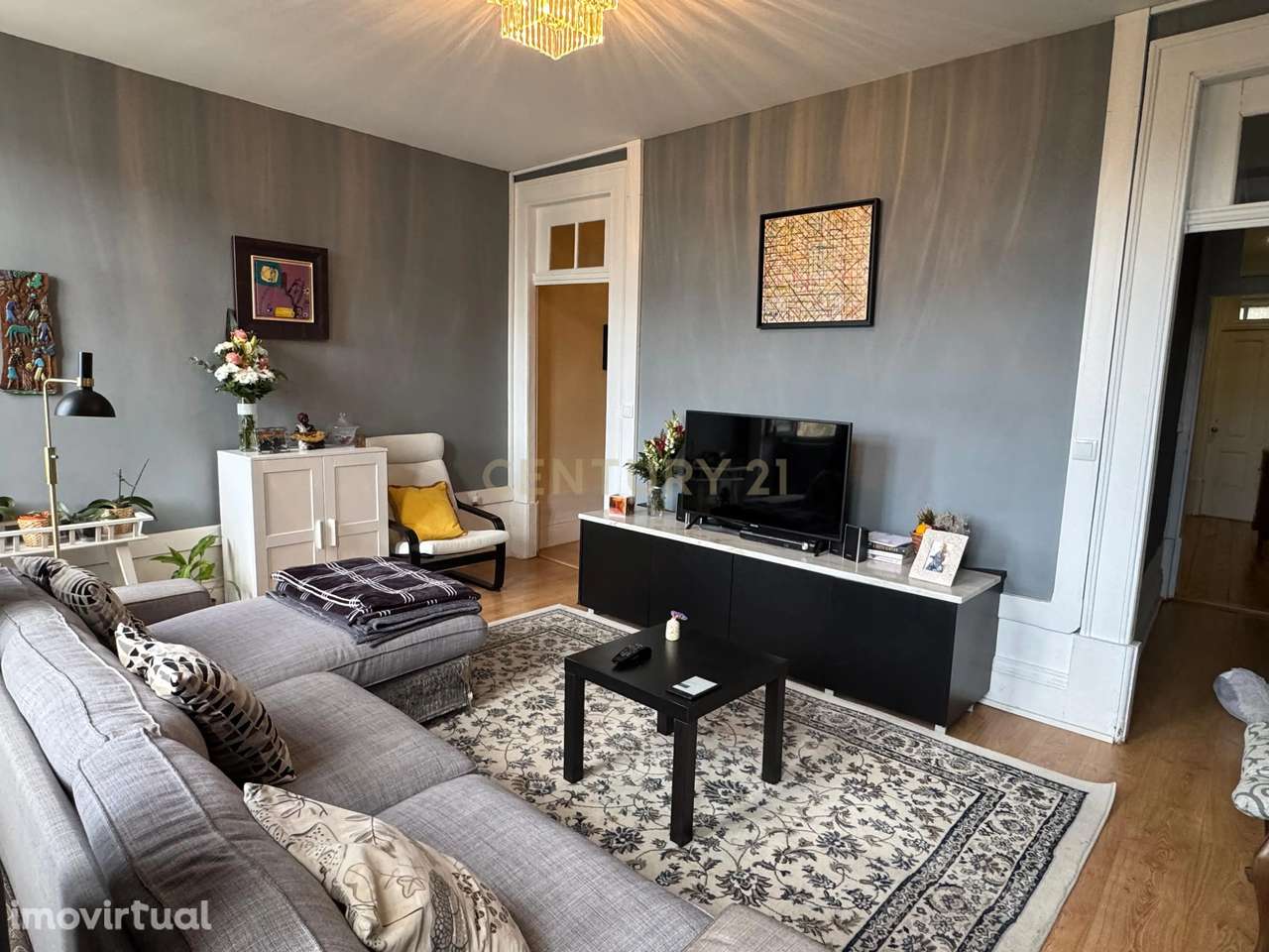 Prédio de Charme na Praça da República – Centro do Porto - Grande imagem: 5/36