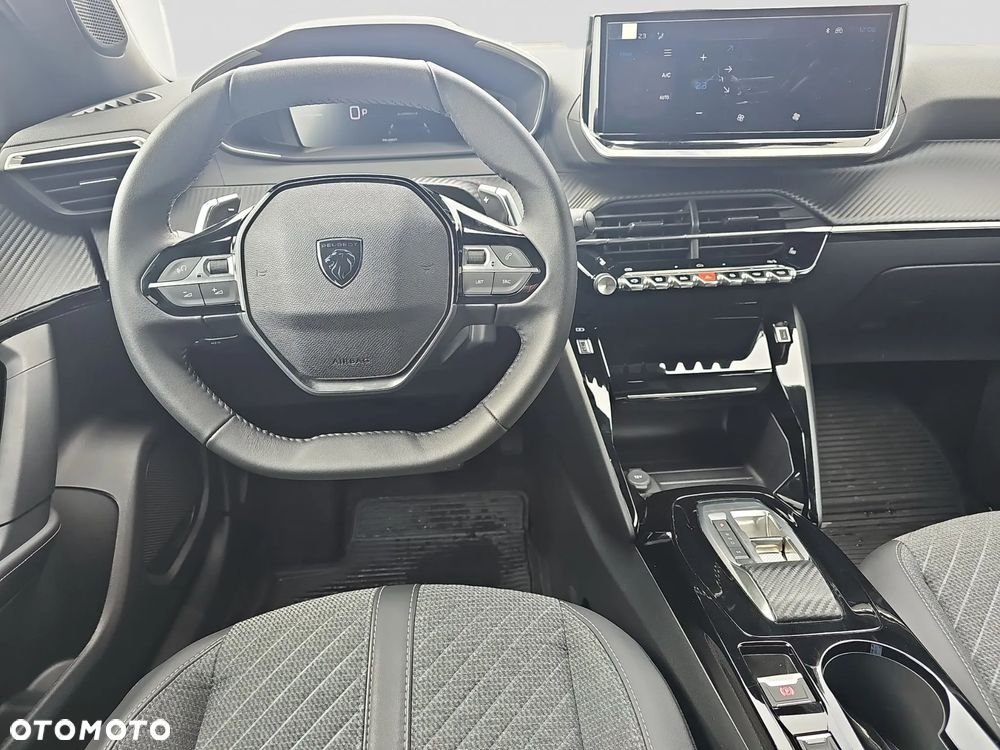 Peugeot 2008 - 9