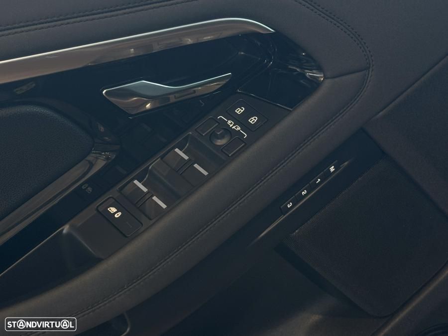 Land Rover Range Rover Evoque P300e R-Dynamic - 47