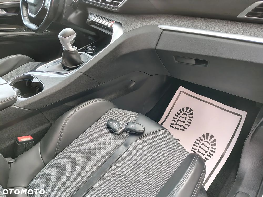 Peugeot 3008 1.5 BlueHDi Allure S&S - 14