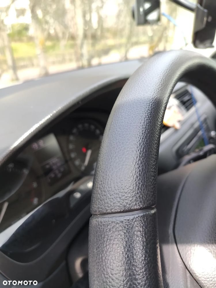 Skoda RAPID 1.2 TSI Active Green tec - 13