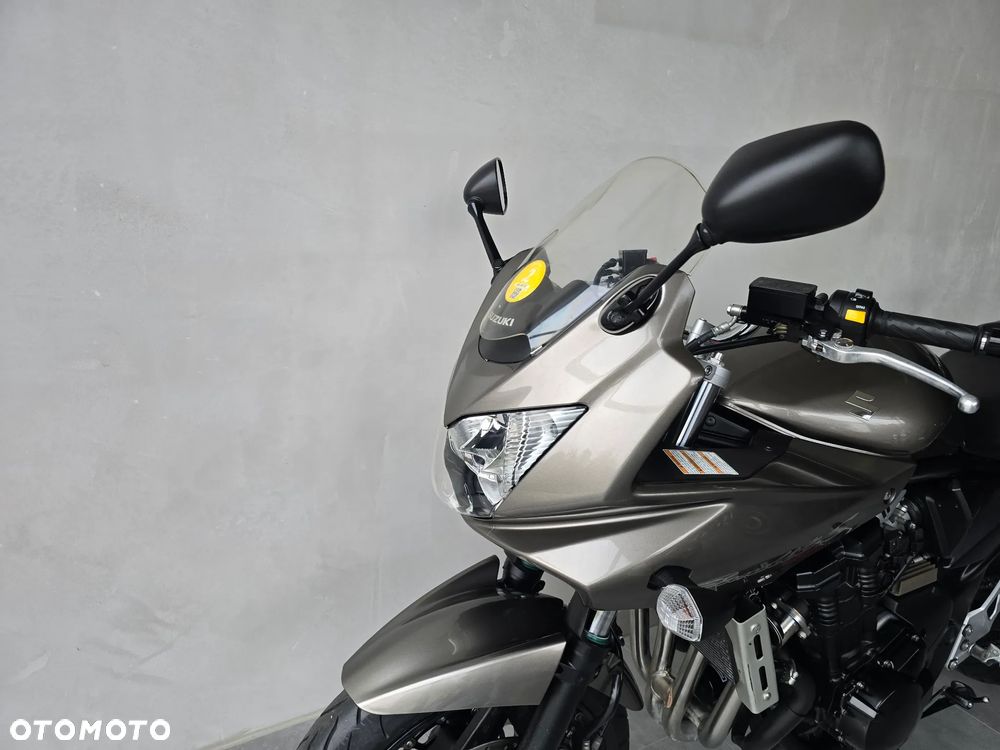 Suzuki Bandit - 25