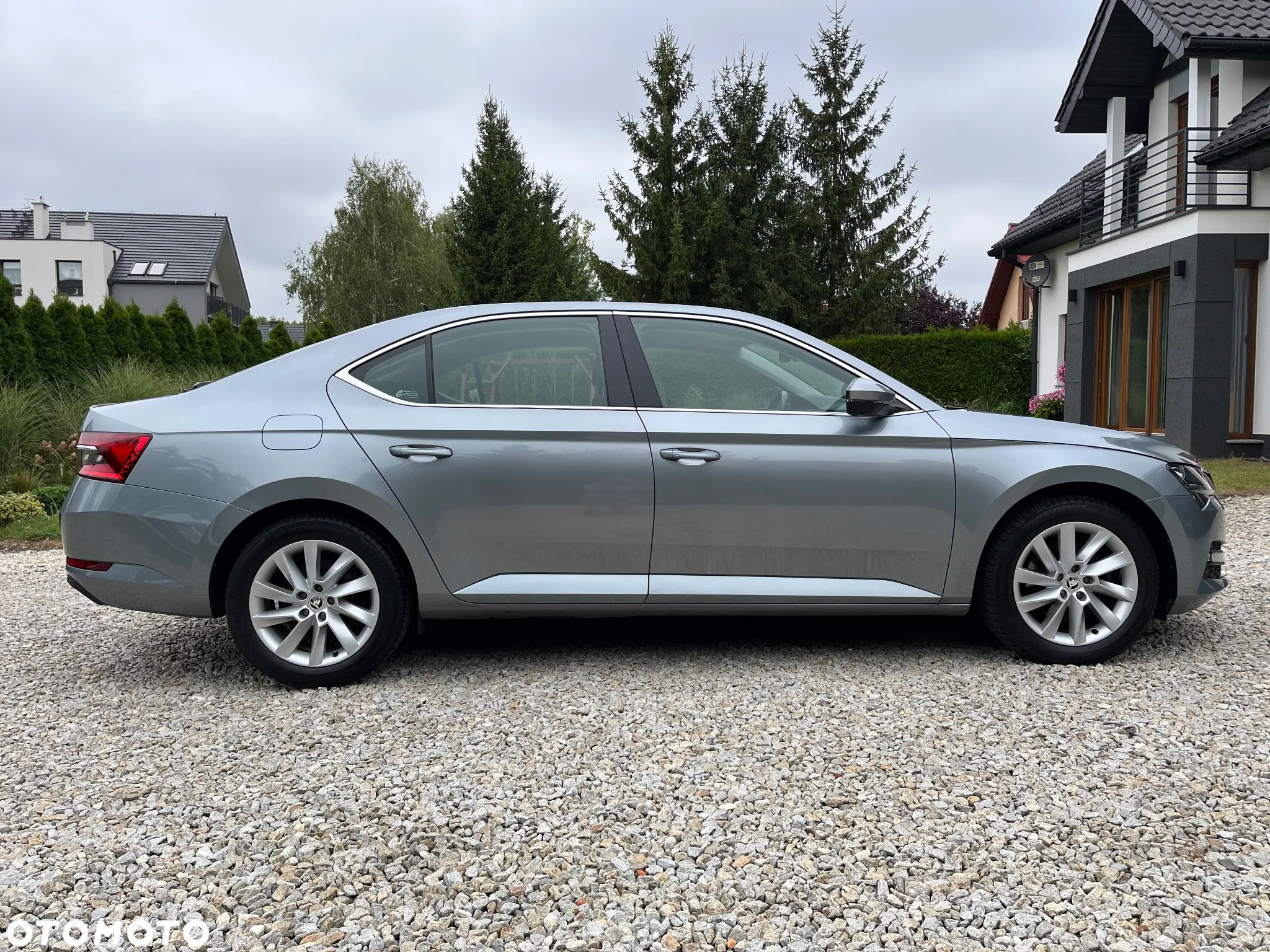 Skoda Superb 2.0 TDI SCR Ambition DSG - 22