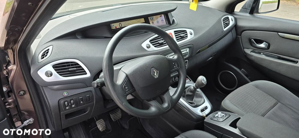 Renault Grand Scenic Gr 1.6 16V Confort Authentique - 16
