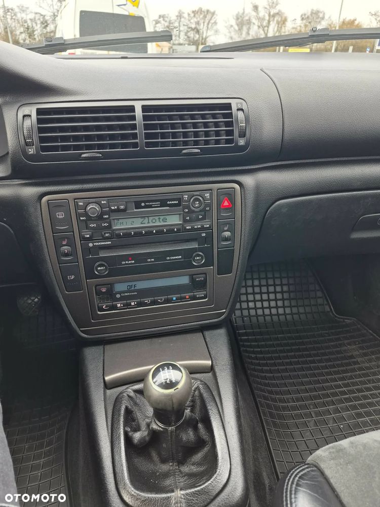 Volkswagen Passat 1.8T Basis - 6