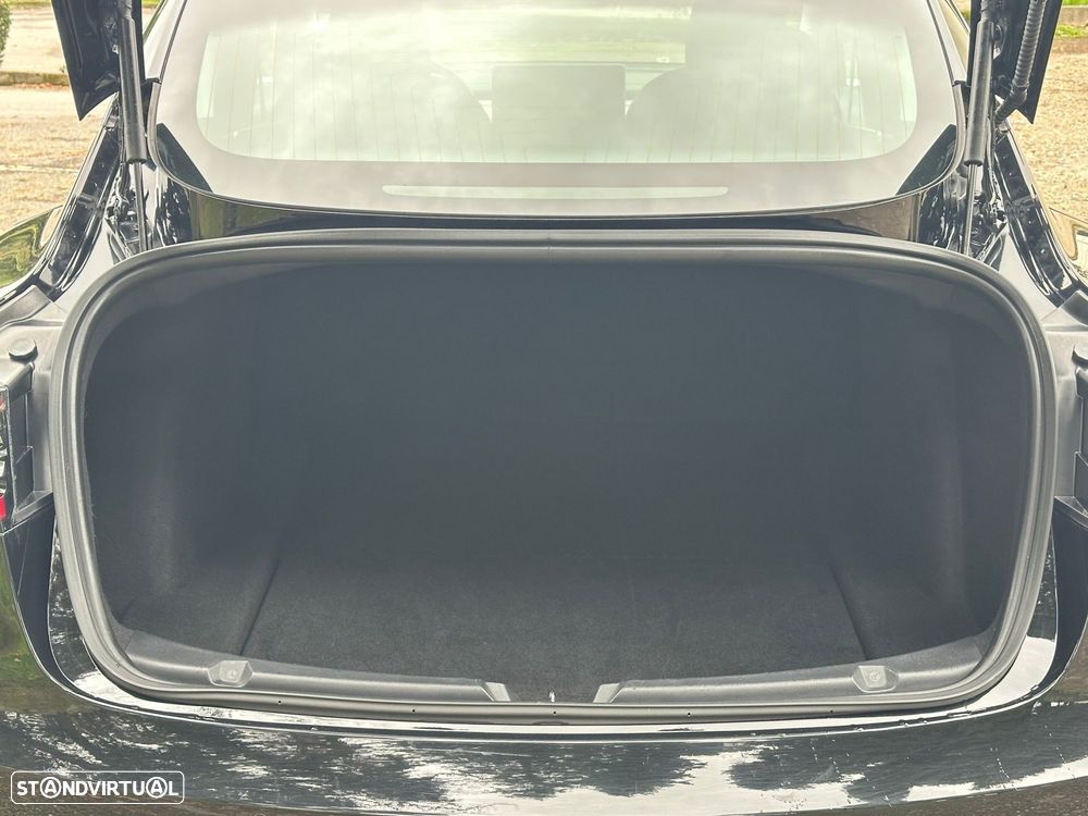 Tesla Model 3 Long-Range Dual Motor AWD - 17