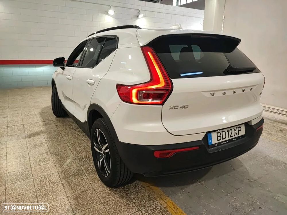 Volvo XC 40 1.5 T2 Plus Dark Auto - 2