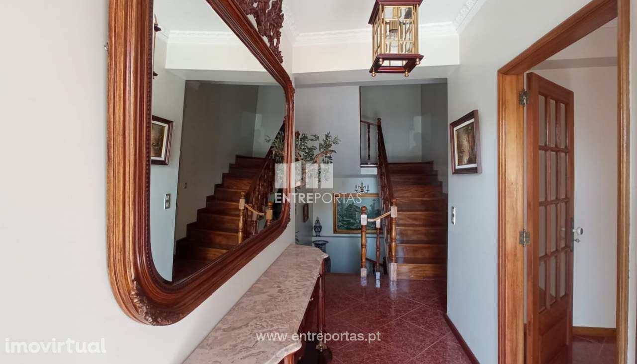 Venda de Moradia V4 com jardim e piscina, Argivai, Póvoa de Varzim - Grande imagem: 5/23