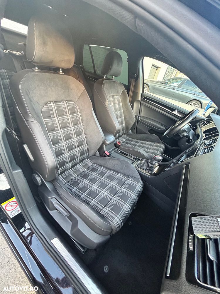 Volkswagen Golf 2.0 TDI DPF BMT DSG GTD - 16