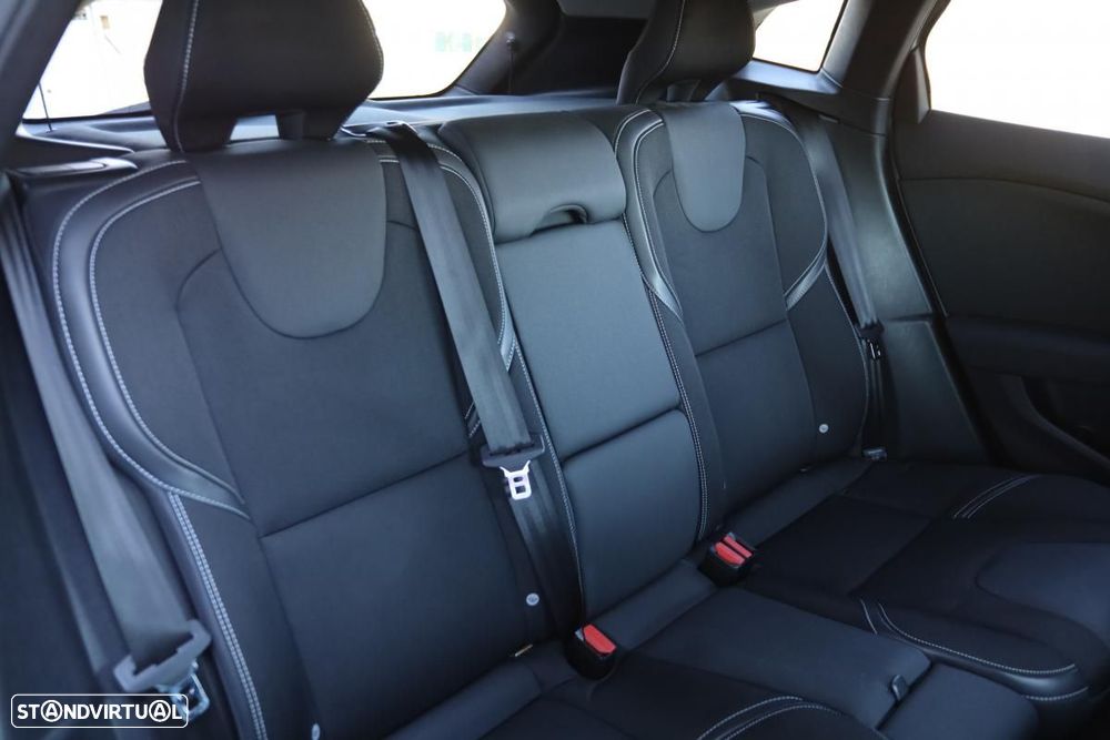 Volvo V40 2.0 D2 Kinetic - 13