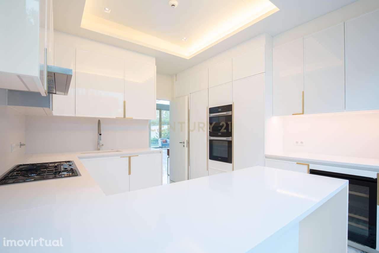 T3+1 em Cascais | Design Contemporâneo e Piscina - Grande imagem: 3/15