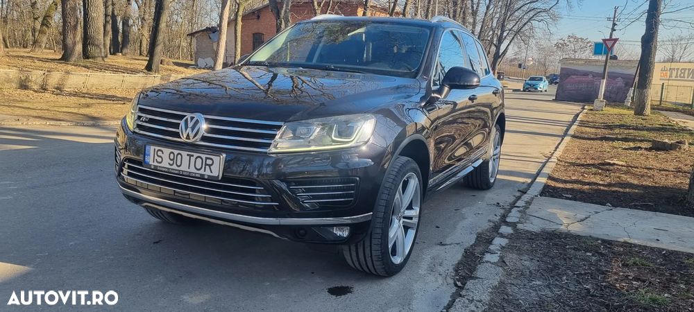 Volkswagen Touareg - 1