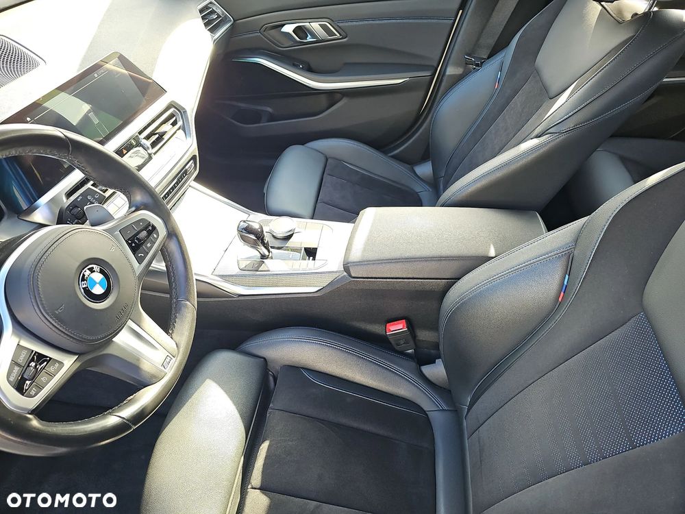 BMW Seria 3 320i M Sport sport - 21