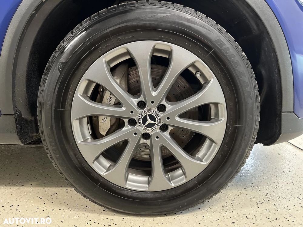 Mercedes-Benz GLC 300 e 4MATIC - 29