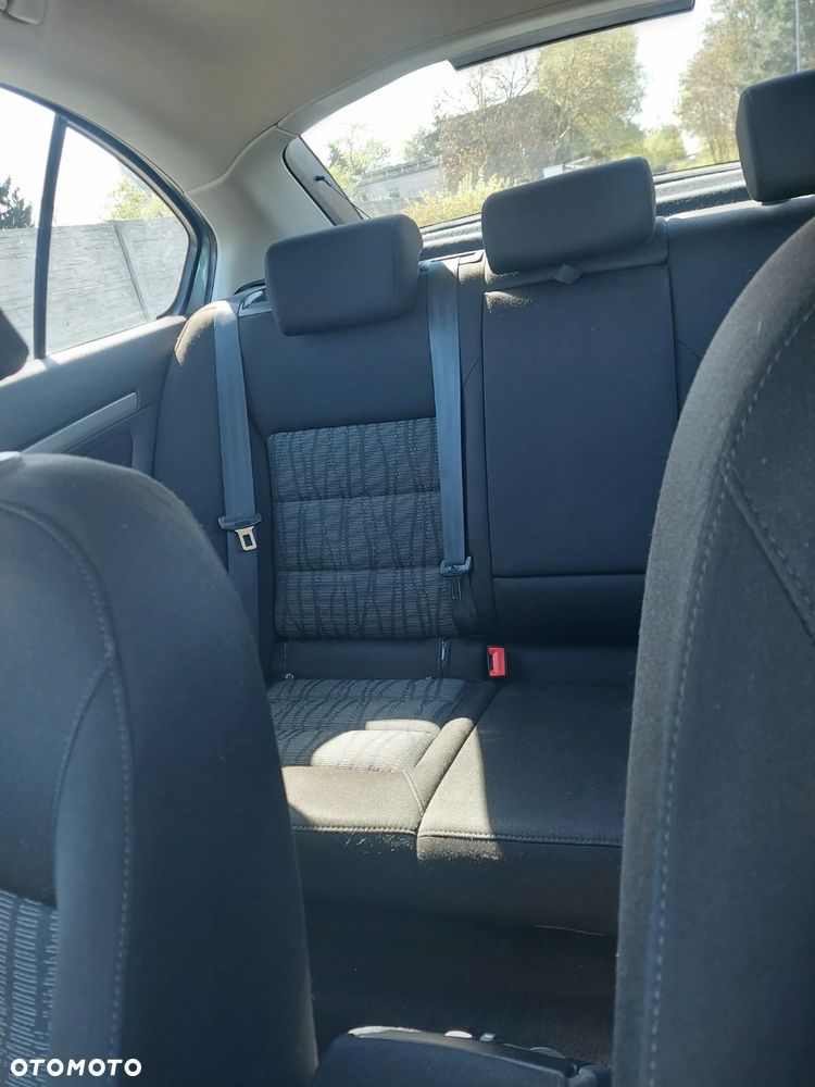 Skoda Octavia 1.6 Elegance - 19