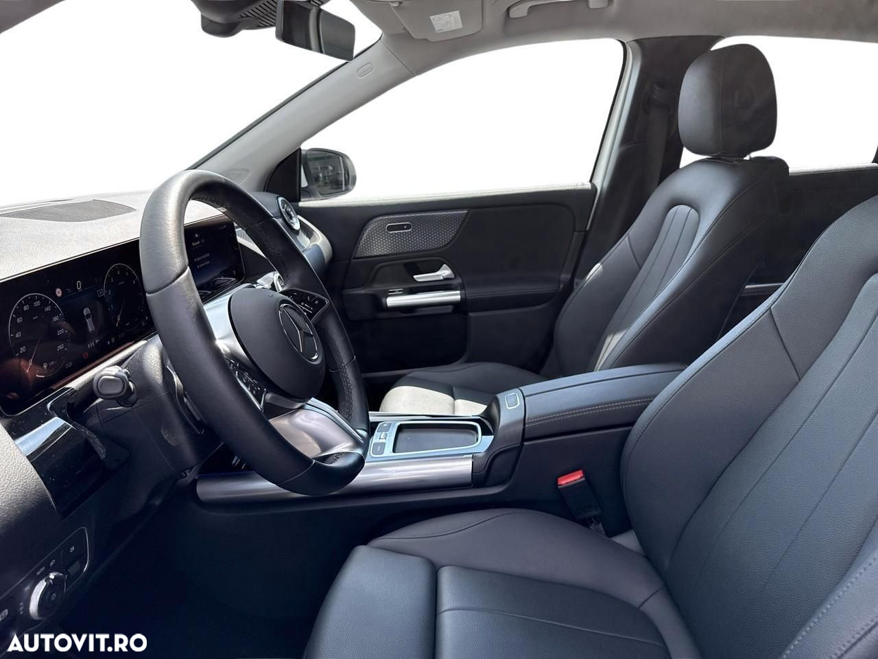 Mercedes-Benz GLA - 12